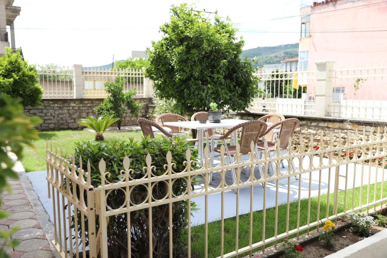 Hotel Vila Maledhi Berat Exterior foto